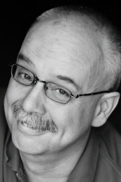 et billede af Douglas Newell