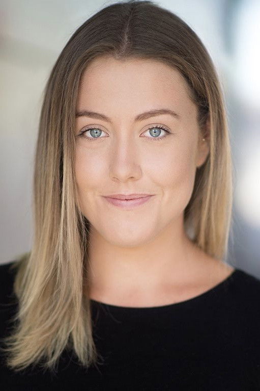 et billede af Jorja Travers-Smith