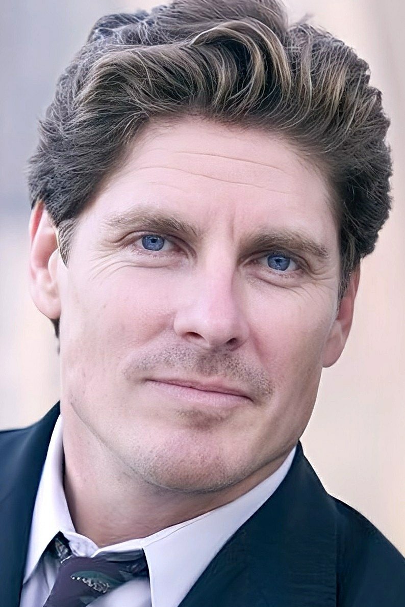 et billede af Michael C. Pierce