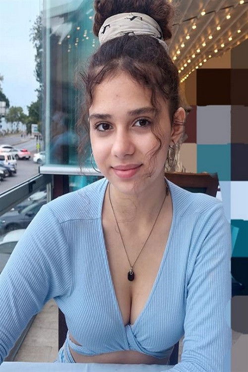 et billede af Aleyna Al