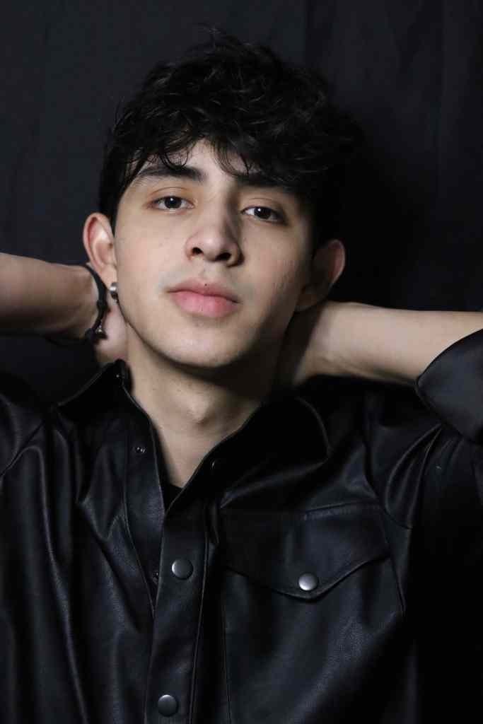 et billede af Yael Tadeo