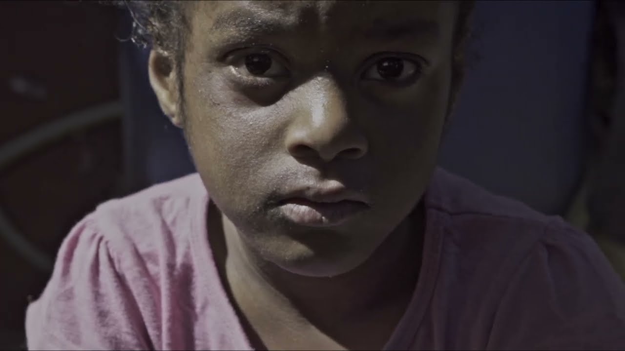 Imagem do Filme Absolutely must go