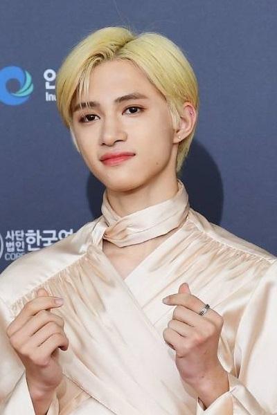 Profile image of Alex, a notable actor/actress