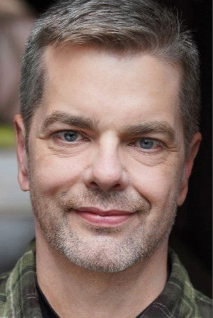 et billede af Chuck Morris