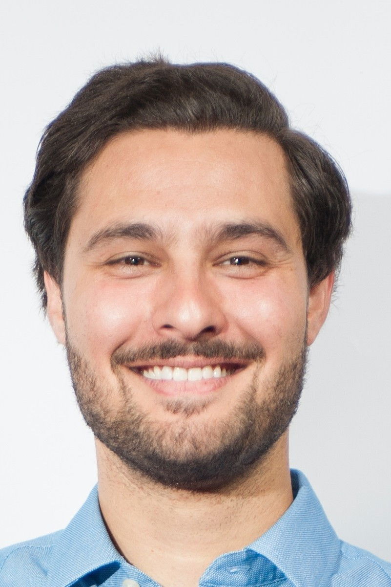 et billede af Greg Gertmenian