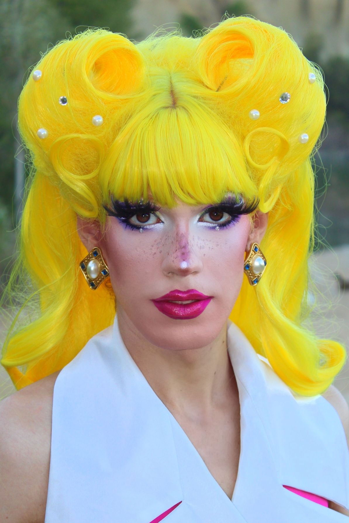 et billede af Joan Chevalier