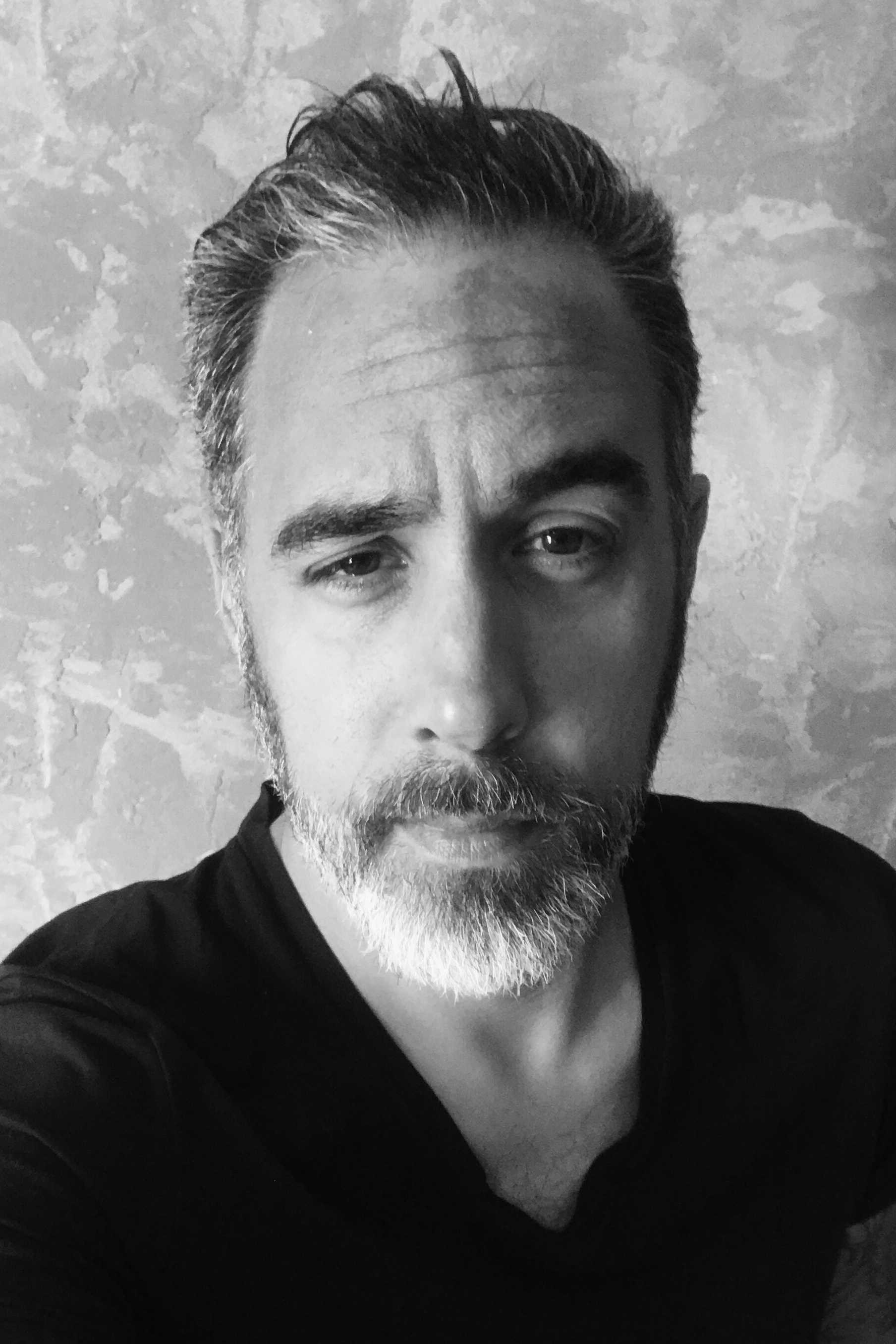 et billede af Luis Azemar