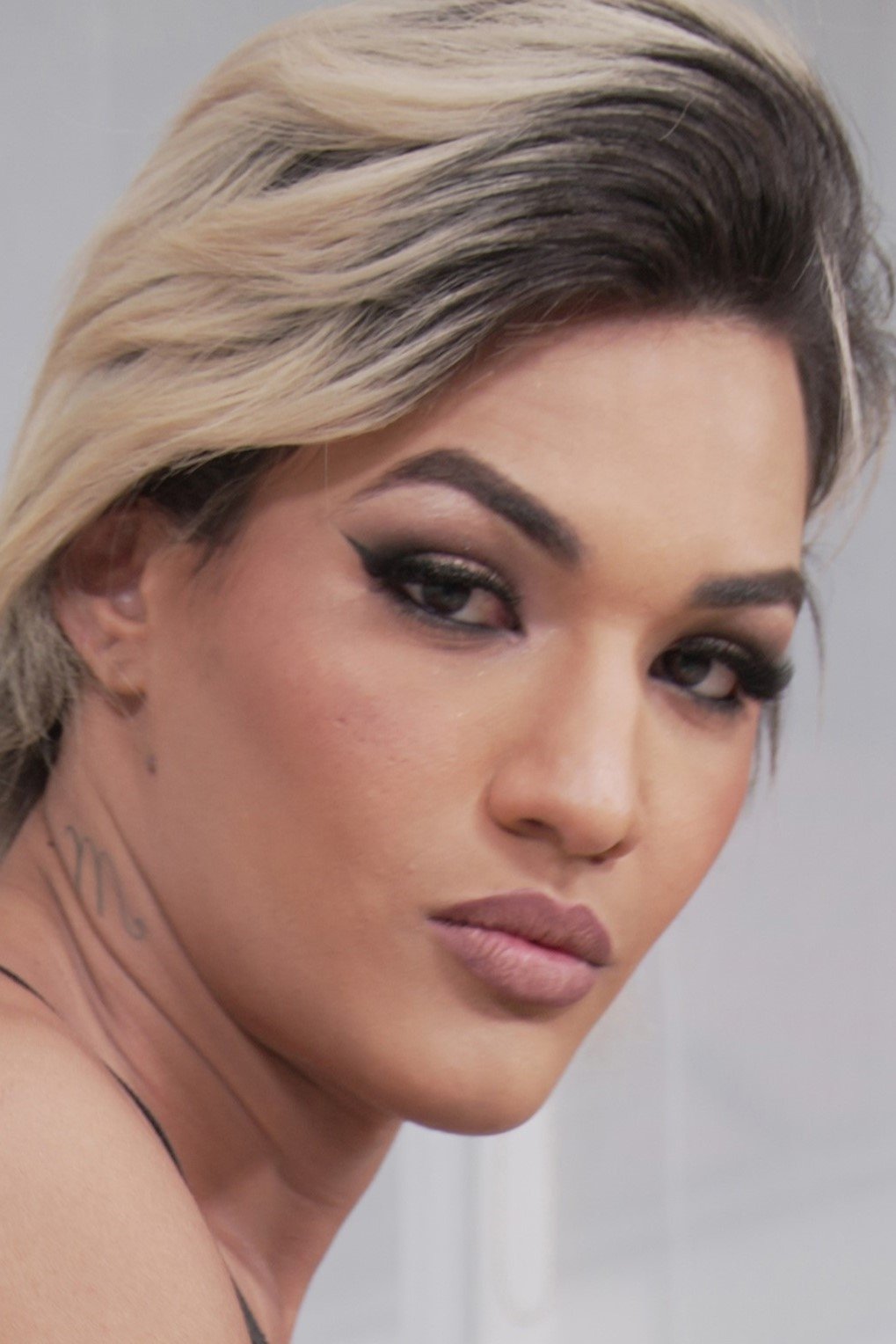 Profile image of Yris, a notable actor/actress