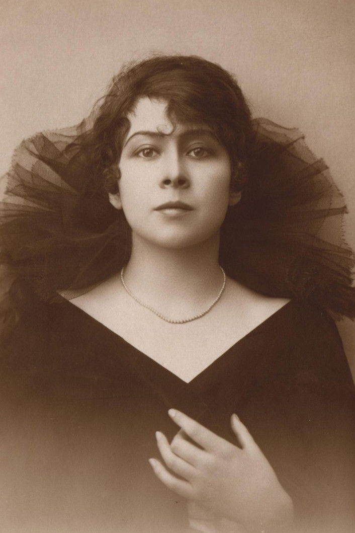 et billede af Esther Carena