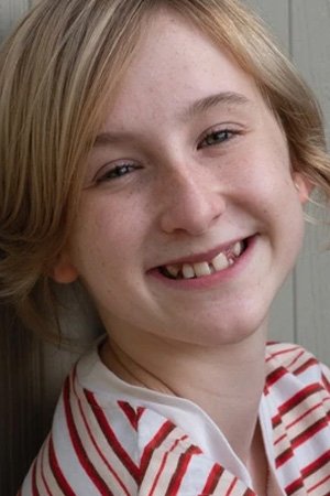 Tui Vincent as Alien Child