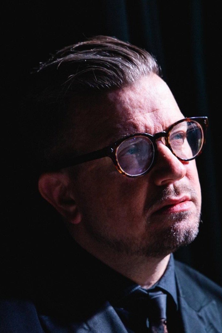 Profile Anton Jarl with character Cliente sala de cine