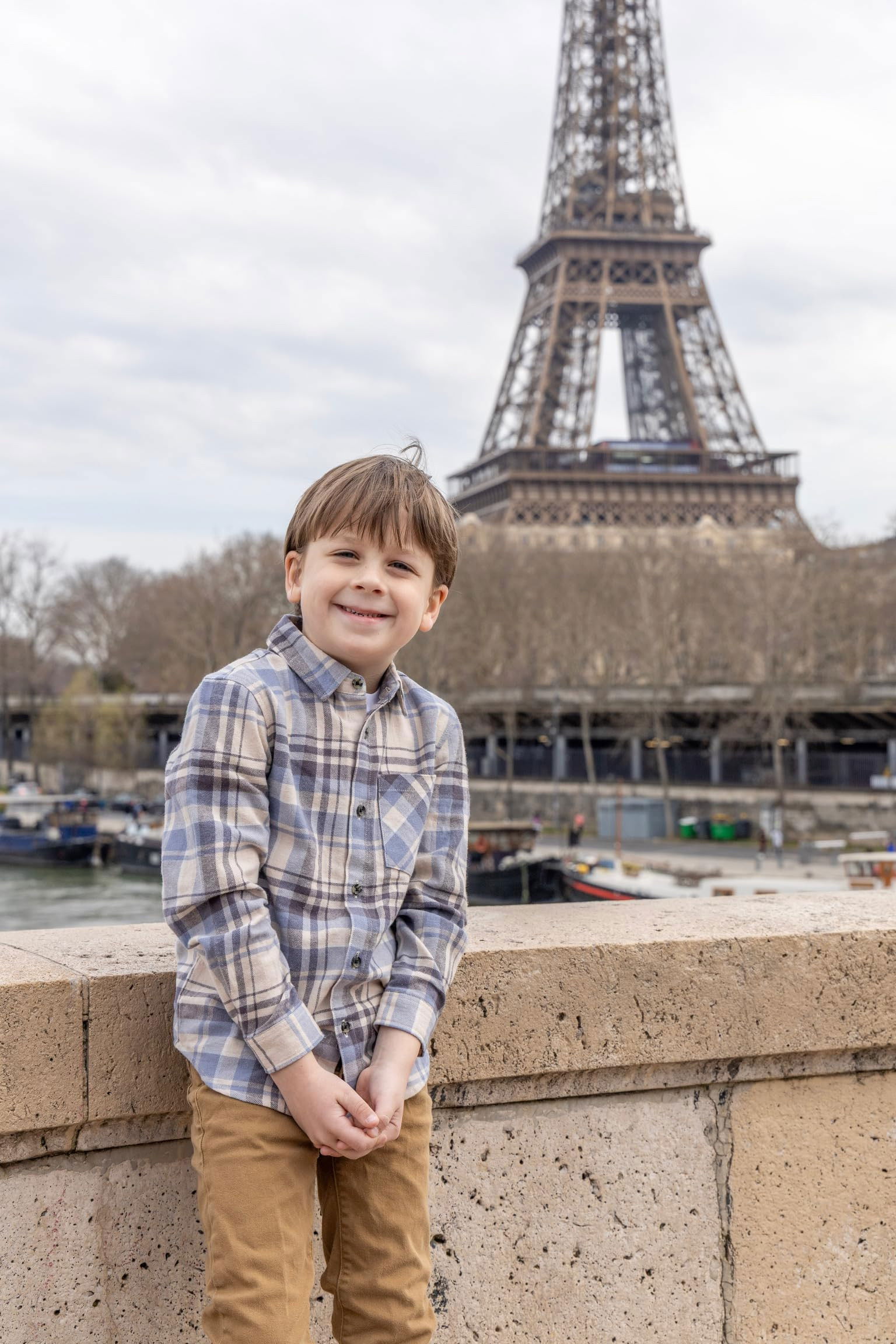 Profile Theodore Lindsey with character Max Morgan
