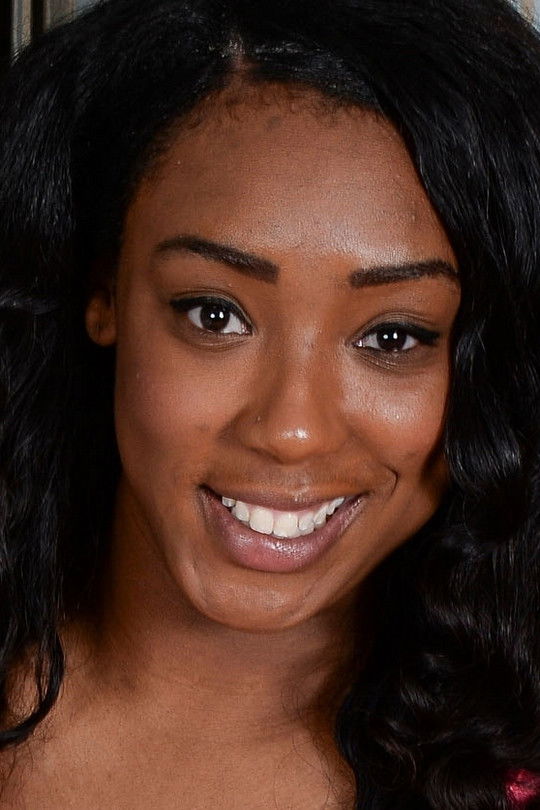 et billede af Lisa Tiffian