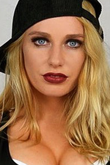 et billede af Simone Sherie