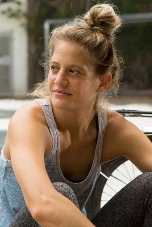 et billede af Agam Schuster