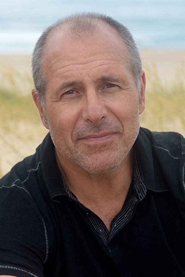 et billede af Simon Crane