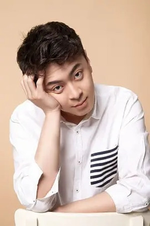 et billede af Yang Dongqi