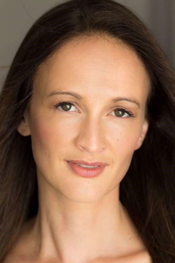 et billede af Hayley Crawford