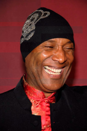 et billede af Paul Mooney