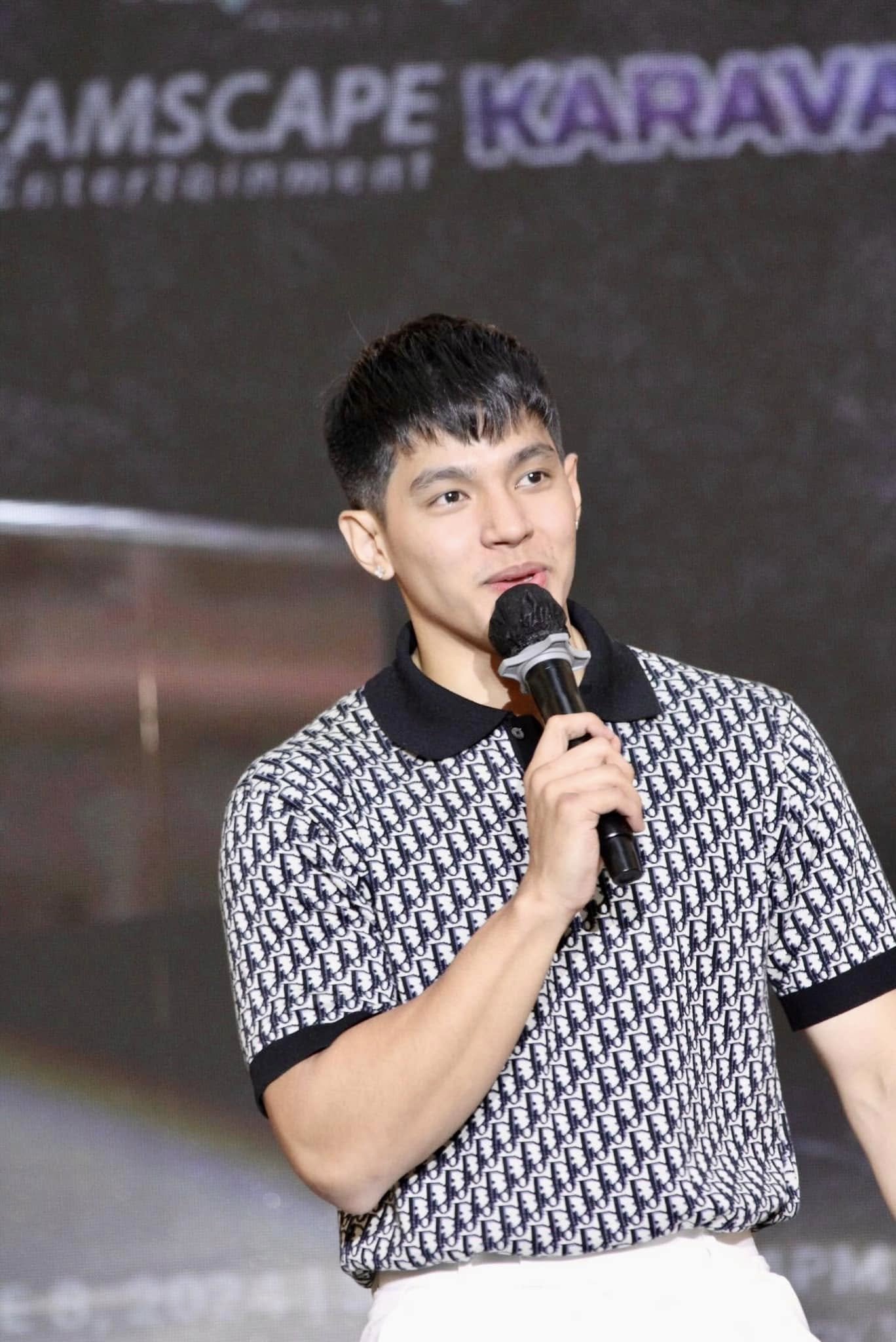 et billede af Ron Martin Angeles