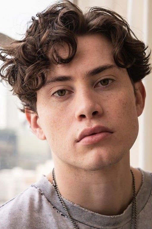 et billede af L.J. Benet