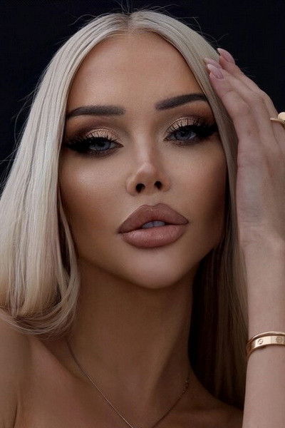 et billede af Angelina Brezhenskaya