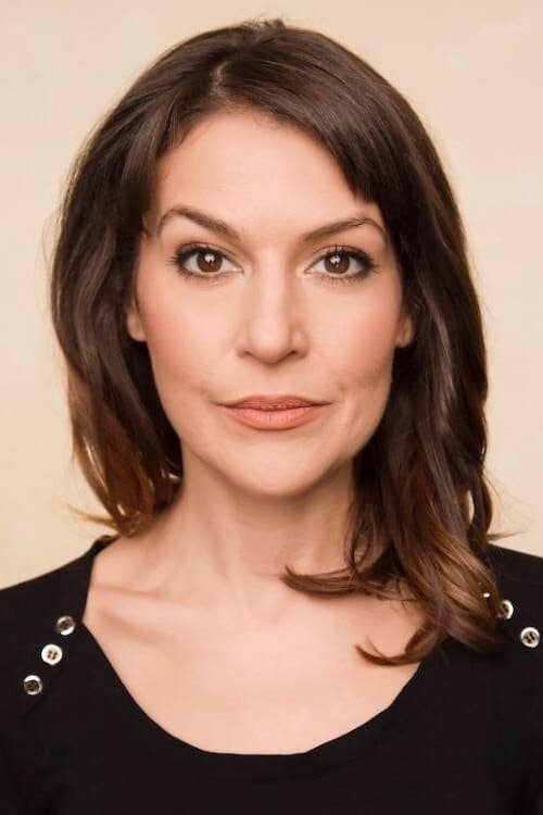 et billede af Ashley Austin Morris