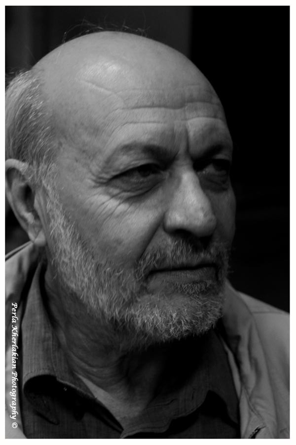 et billede af Roger Assaf