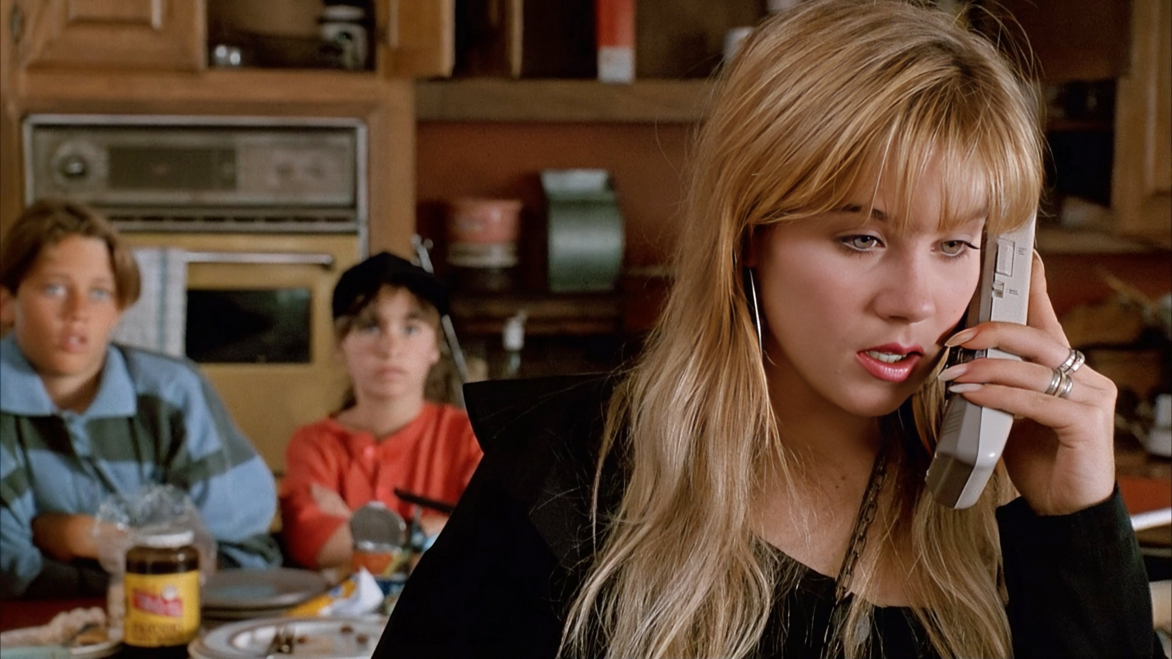 Don't Tell Mom the Babysitter's Dead (1991) - AZ Movies - Jayne Brook Don't Tell Mom The Babysitter's Dead