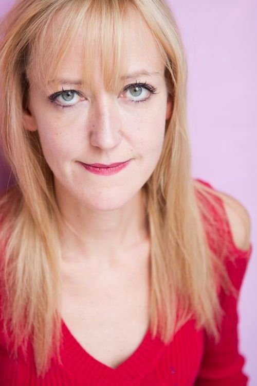 et billede af Mona Depena