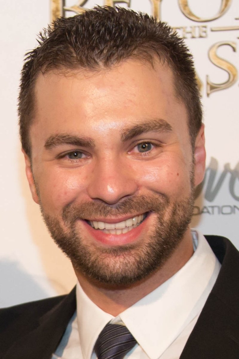 et billede af Aaron Burns