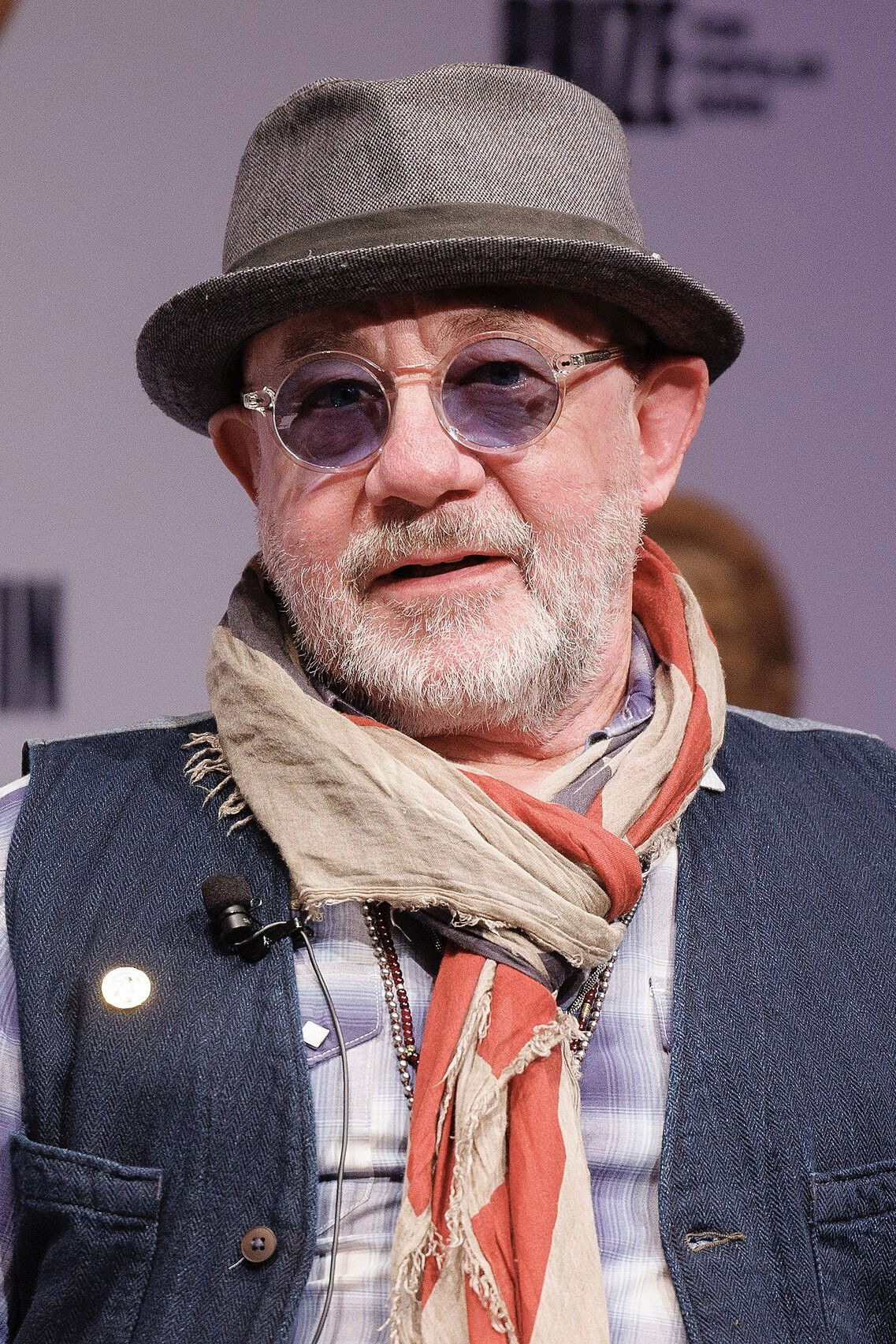 et billede af Bernie Taupin