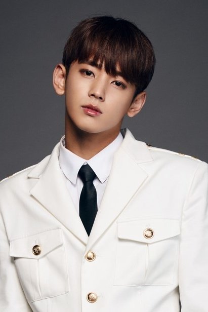 et billede af Kim Seyong