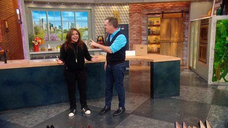 Rachael Ray Season 13 :Episode 131  Rachael's Kung Pao Chicken + Peter Walsh's Spring Cleaning Organization Tips