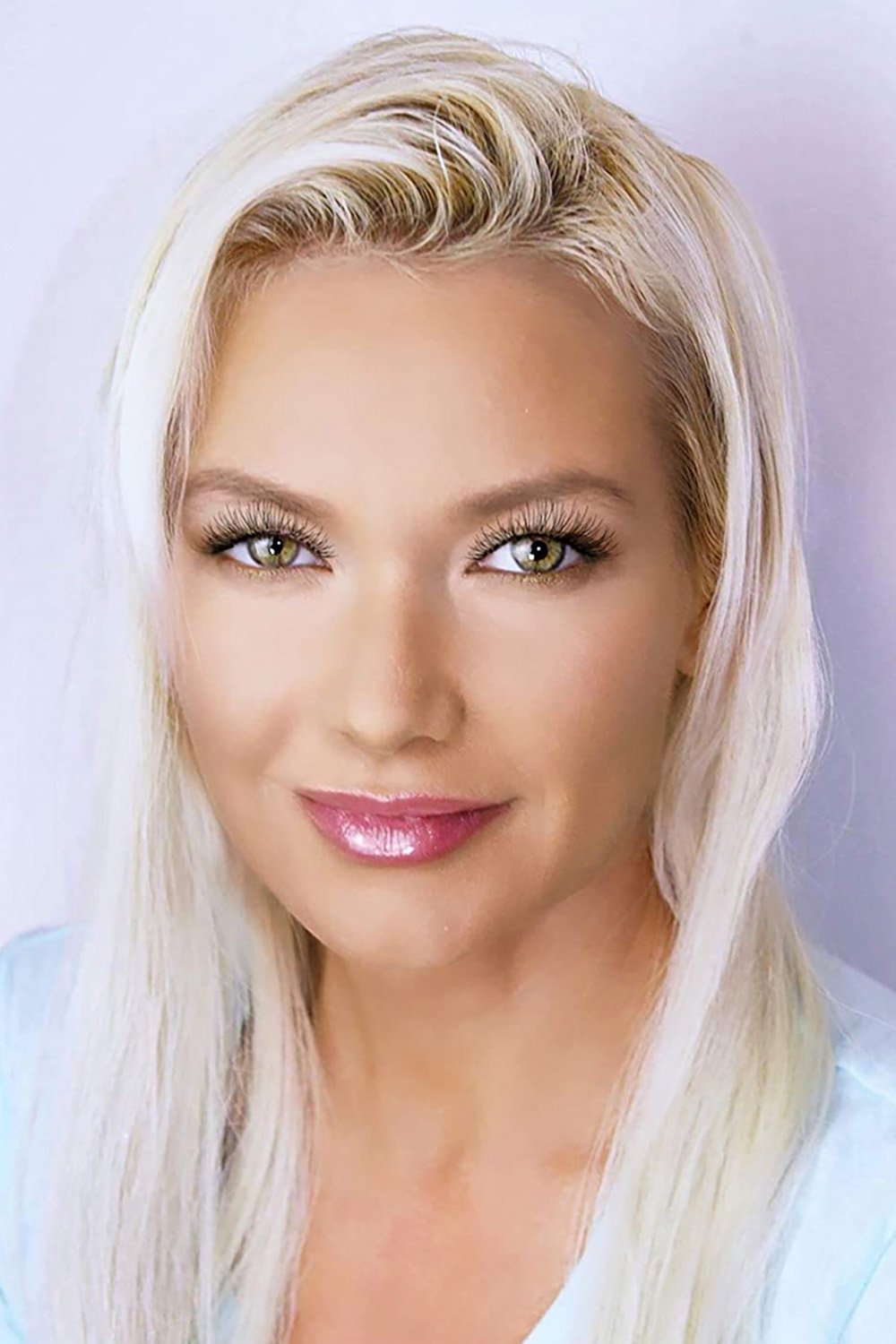 Bunny Stewart as Desiree