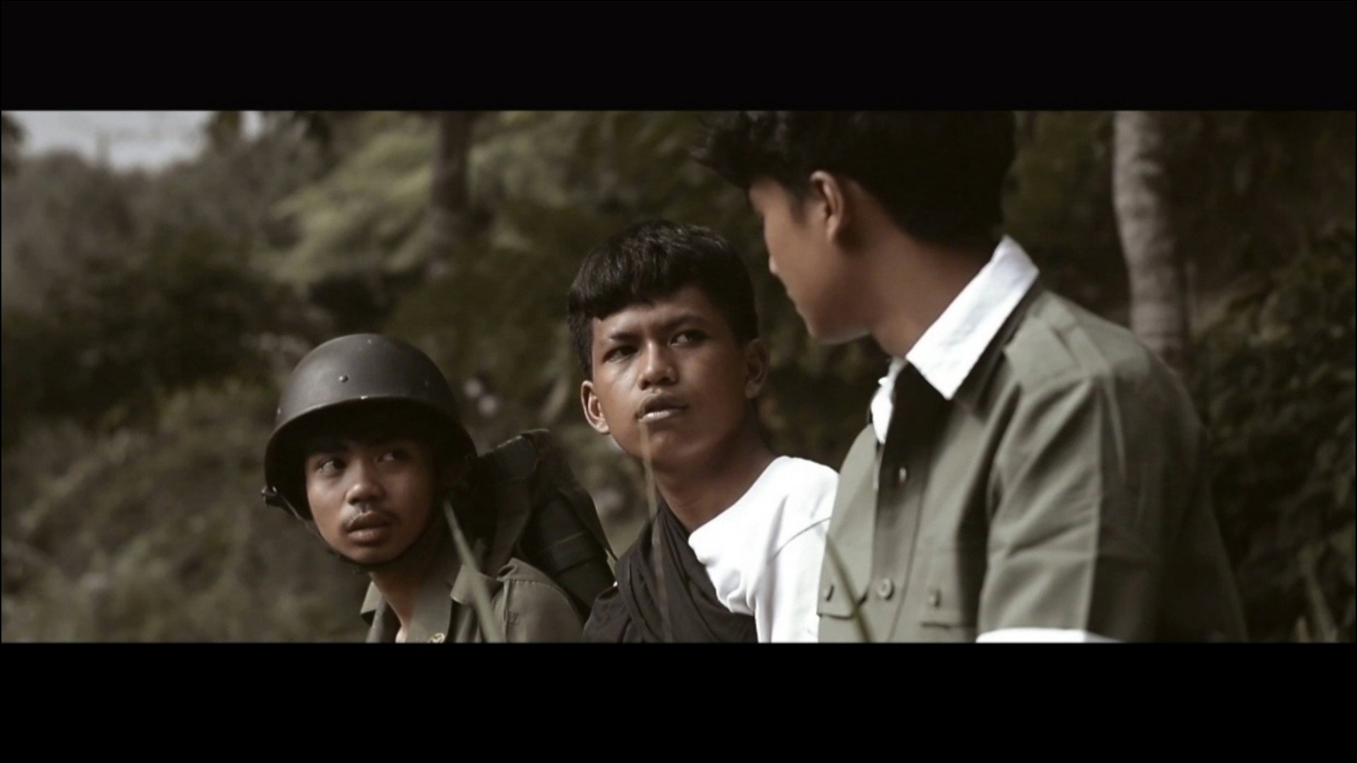 GARIS SISI WAKTU DARAH PENGKHIANAT