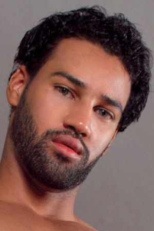 et billede af T.J. Lowell