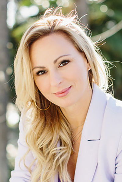 et billede af Christi Lukasiak