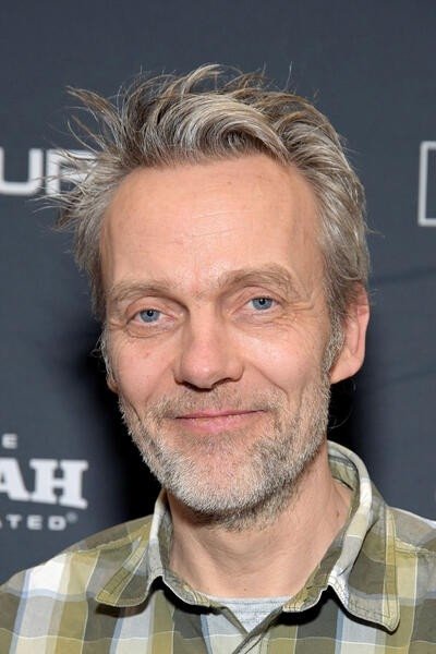 et billede af Toby Genkel