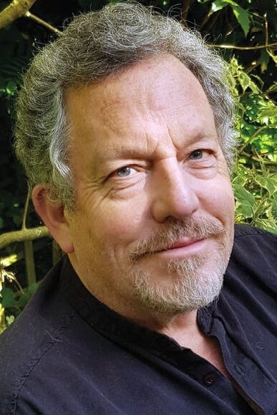 et billede af Laurence Dale