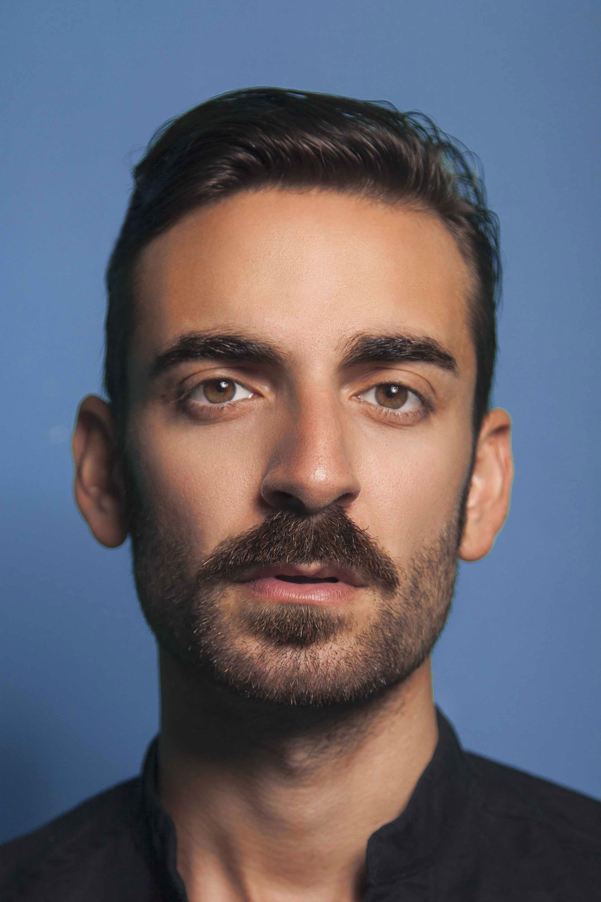 et billede af Charbel Kamel