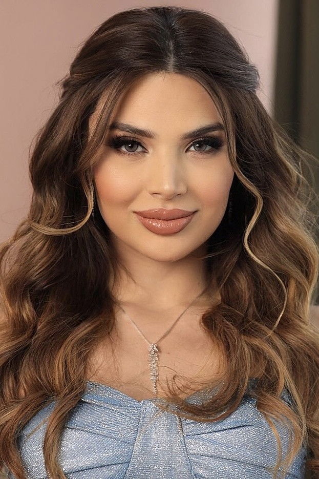 et billede af Ulviyya Khalinbayova