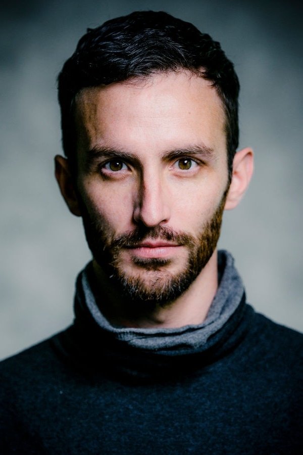 et billede af Aaron Arens