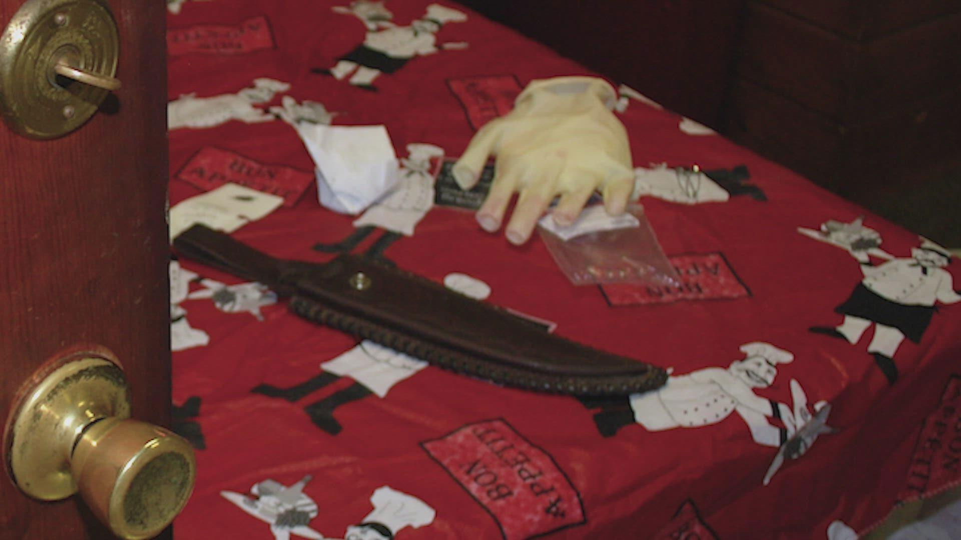 Interrogation Cam S01E09 backdrop