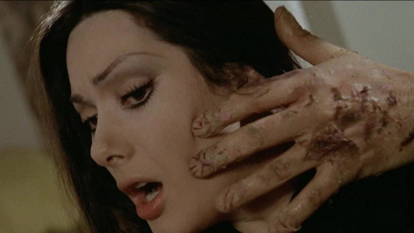 Perché quelle strane gocce di sangue sul corpo di Jennifer? (1972)