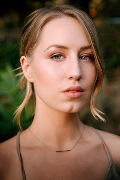 et billede af Izzy Stevens