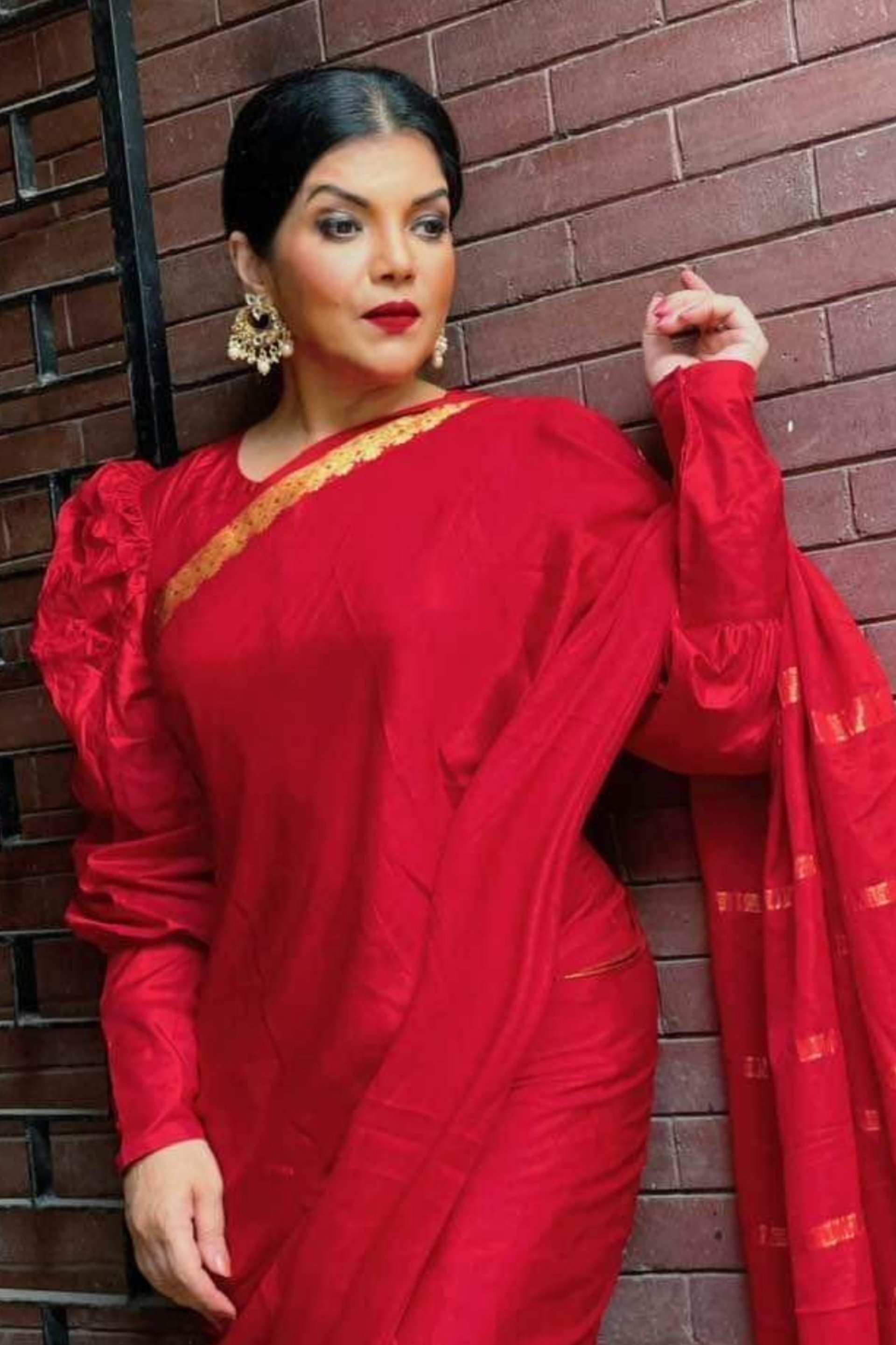 Rosey Siddiqui's picture in the cast