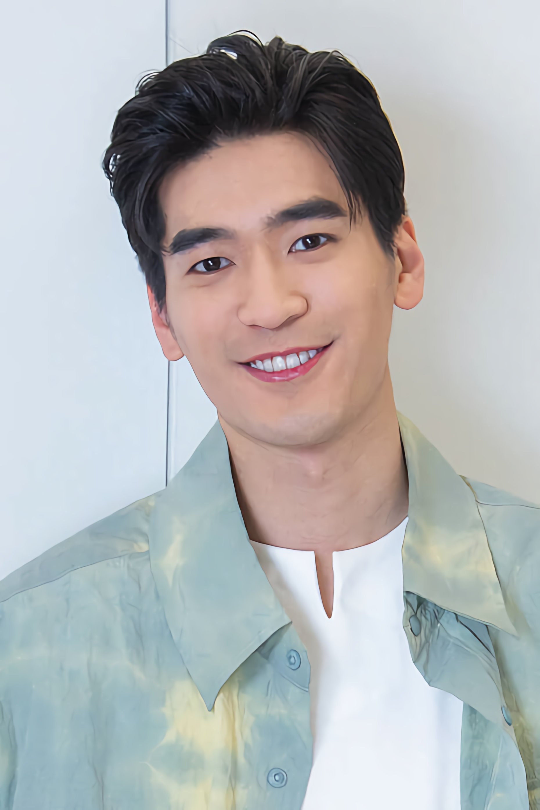 et billede af Charles Tu