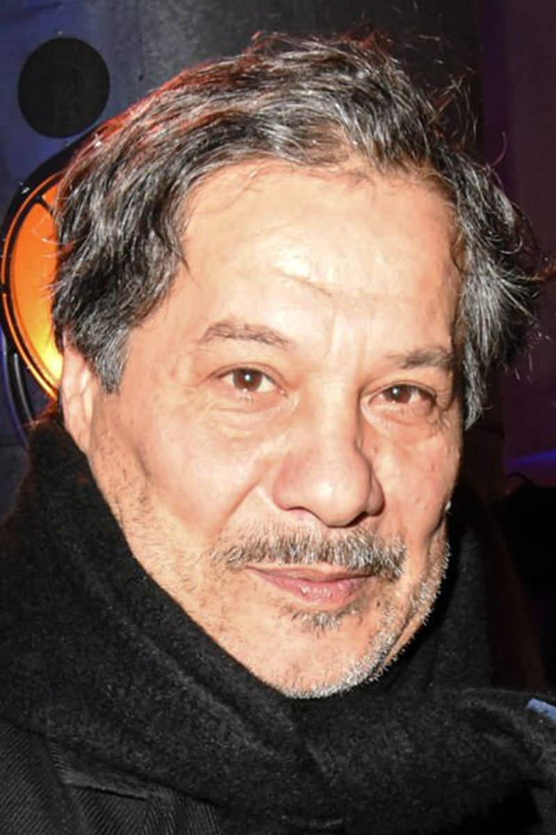 et billede af Mostefa Djadjam