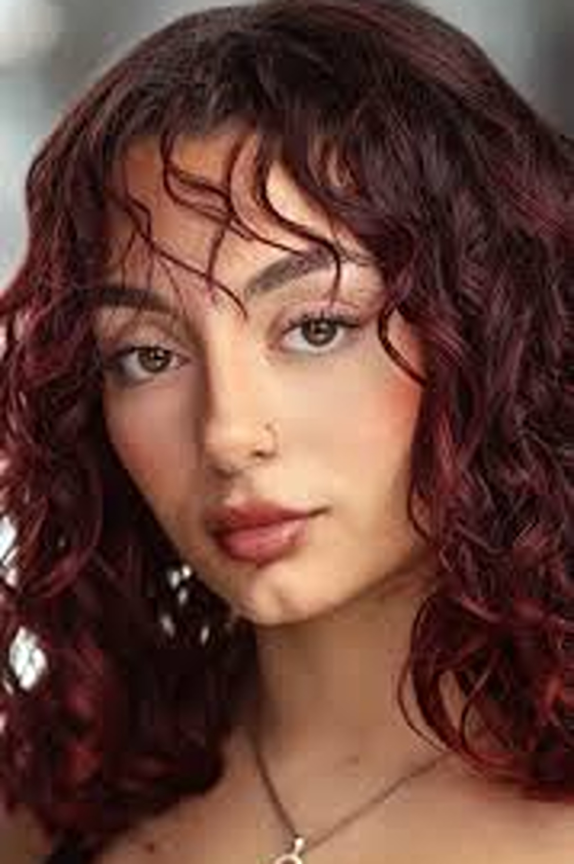 et billede af Lara Duru